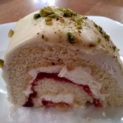 Cake $1.75.