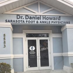 Sarasota Foot And Ankle Physicians - Outside entrance
