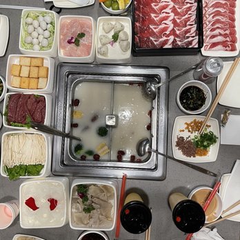 Haidilao Hotpot Flushing - Hot Pot Near Me - Flushing, New York