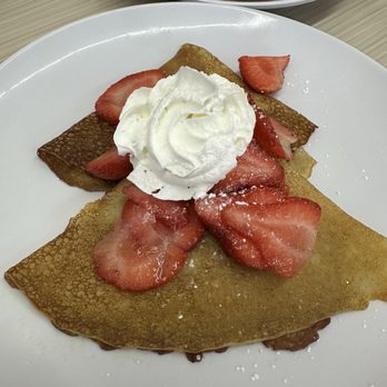 Casa El Desayuno - Crepas de Fresa con Crema - Breakfast & Brunch Near Me - North Las Vegas, Nevada