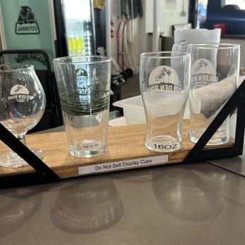 Golden Road Brewing - glasses - Pubs Near Me - Los Angeles, California Golden Road Brewing - glasses - Pubs Near Me - Los Angeles, California