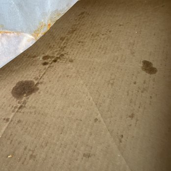 Brooklyn Boyz Pizza - A couple of small spots of grease. Not bad!! - Pizza Near Me - Oceanside, California