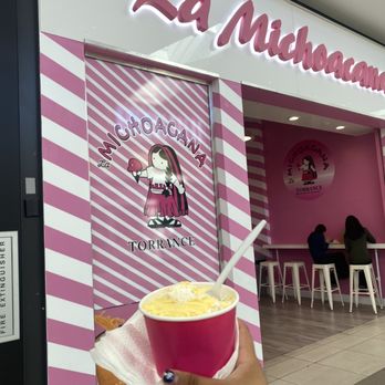 La Michoacana - Outside LA Michoacana - Desserts Near Me - Torrance, California