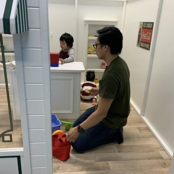 Tiny Town - Pretend store front with Dad! - Kids Activities Near Me - Metuchen, New Jersey
