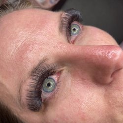 Luxe Artistry Brows & Lashes - Long volume lashes