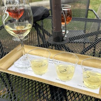 Three Fox Vineyards & Brewery - Flight of white - Wineries Near Me - Delaplane, Virginia Three Fox Vineyards & Brewery - Flight of white - Wineries Near Me - Delaplane, Virginia