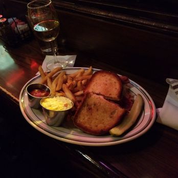 Miller's Pub - American Near Me - Chicago, Illinois Miller's Pub - American Near Me - Chicago, Illinois