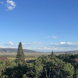 Bear Bottom Bar and Grill - Enjoying our meal with this view and open air setting
