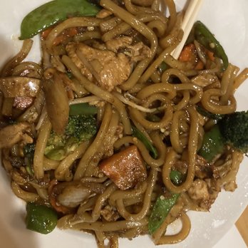 Thainamite - Wauwatosa - Drunken Noodle with chicken - Thai Near Me - Wauwatosa, Wisconsin Thainamite - Wauwatosa - Drunken Noodle with chicken - Thai Near Me - Wauwatosa, Wisconsin