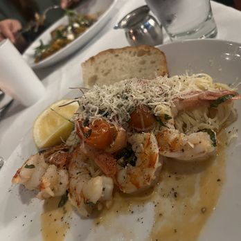 Toscanos - Gamberi Basilico - Italian Near Me - Puyallup, Washington
