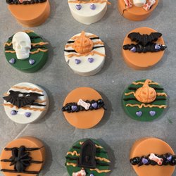 Hill City Confections - Candy Covered Oreos