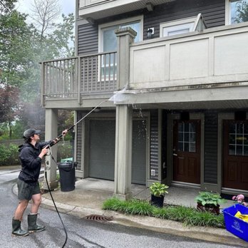 Perovic Pressure Washing - Cleaning balcony drip edges for a strata. - Pressure Washers Near Me - Surrey, British Columbia Perovic Pressure Washing - Cleaning balcony drip edges for a strata. - Pressure Washers Near Me - Surrey, British Columbia