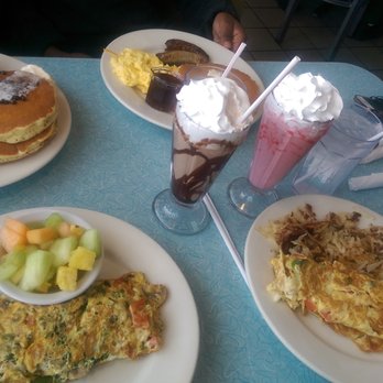 White Palace Grill - Diners Near Me - Chicago, Illinois