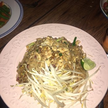Nourish - Pad Thai with Chicken - Thai Near Me - Brooklyn, New York Nourish - Pad Thai with Chicken - Thai Near Me - Brooklyn, New York