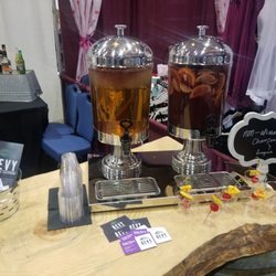 Bevy Cocktail Catering - Sangria Bar for the Kiss the Bride Expo