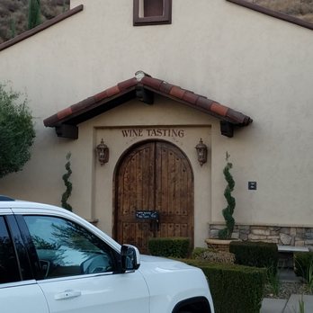 Oak Mountain Winery - Tasting also in the Cave - Wineries Near Me - Temecula, California Oak Mountain Winery - Tasting also in the Cave - Wineries Near Me - Temecula, California