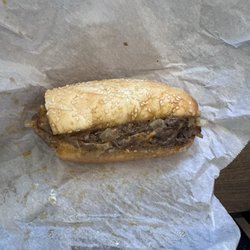 Bodega Food & Smoke Shop - Half size Cheese steak