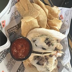 Steak Avocado tacos