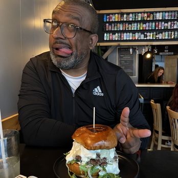 Burger Box - I told my boyfriend to "pose like an influencer" with his burger! 2024 edition - Burgers Near Me - New Paltz, New York