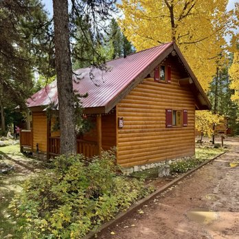 Baker Creek Mountain Resort - Resorts Near Me - Lake Louise, Alberta