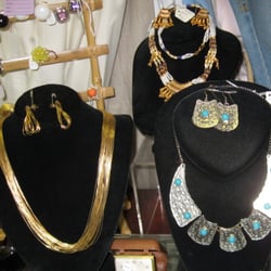 The Second Time Around - Necklaces, earrings (for pierced & un-pierced ears!), pins, bracelets, rings, and much more.
