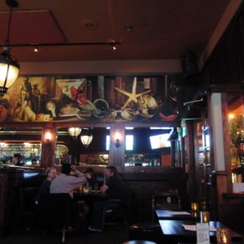 Harry's Bar - Sports Bars Near Me - San Francisco, California