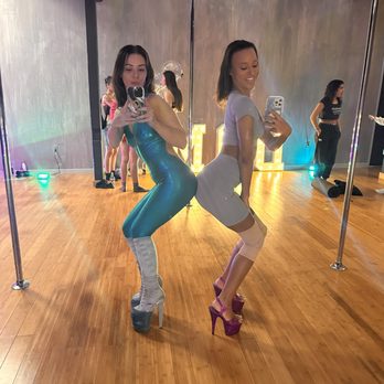 DOM Dancing Space - Grand opening - Pole Dancing Classes Near Me - Santa Monica, California