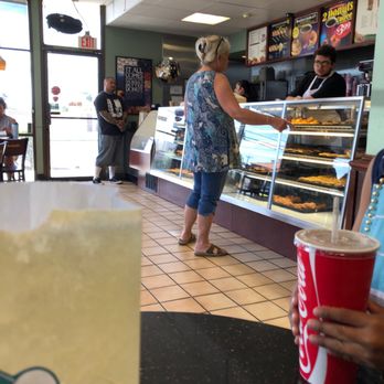 Winchell's Donut House - First time and last time here - Donuts Near Me - Las Vegas, Nevada