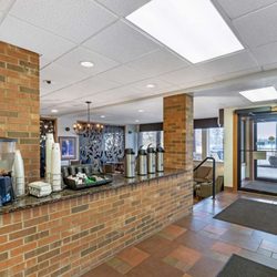 Best Western Plus Concord Inn - Lobby
