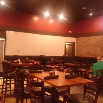 J. Henry's Draught House & Kitchen - Lots of seating, light - New American Near Me - Houston, Texas J. Henry's Draught House & Kitchen - Lots of seating, light - New American Near Me - Houston, Texas