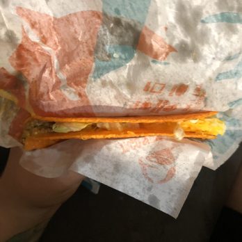 Taco Bell - Lack of taco ingredients - Fast Food Near Me - Garland, Texas