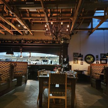 Cafe Fiore - Gorgeous Atmosphere - Italian Near Me - Ventura, California