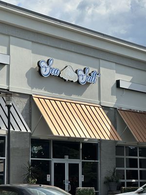 Sea Salt Seafood Lounge by null