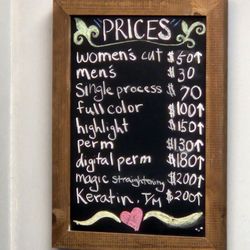 Mia's Hair Salon