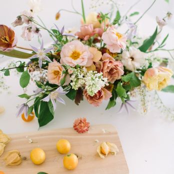 Florathérapie - Florathérapie™ Centerpiece - Floral Designers Near Me - Seattle, Washington