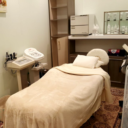 Village Nail & Spa - Interior 6