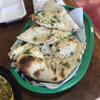 Thumka Indian Express - Garlic Naan bread - Indian Near Me - Algonquin, Illinois