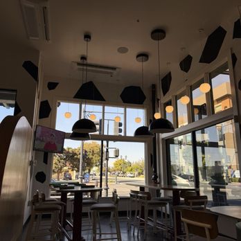 Moo Creamery - Inside seating - Burgers Near Me - Bakersfield, California Moo Creamery - Inside seating - Burgers Near Me - Bakersfield, California