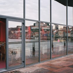 Real Indiana - Sala Real Indiana | Cais de Gaia com Vista para o Rio Douro