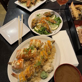 Sushi Hook - Sushi Hook & Island Rolls, Baked Mussels and Jalapeño Poppers. Chilled Plum Wine with a Lemon Slice. Now that is a Five Star meal. Julie A - Sushi Bars Near Me - Sacramento, California