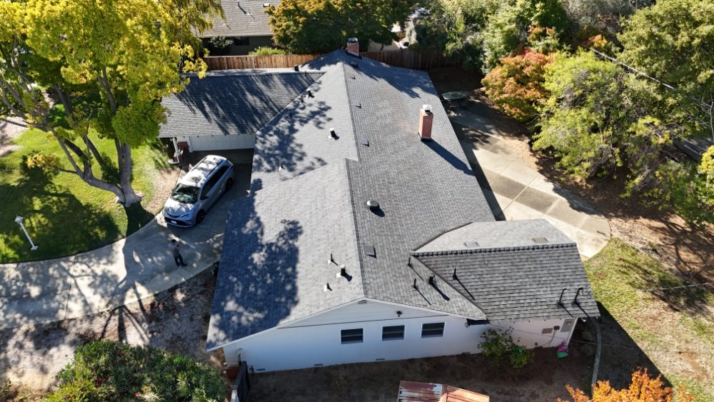 Slide of Hernandez's Roofing