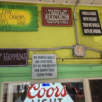 WING NUTZ TIKI HUT - I think the humor fits me j6st fine - Burgers Near Me - Ocklawaha, Florida