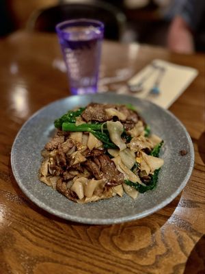 Must Be Thai by null