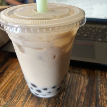 Cafe Aroma - Oolong milk tea - Coffee & Tea Near Me - Manteca, California