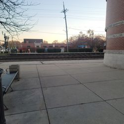 Metra Metropolitan Rail - Exterior