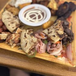 Antojitos Salvadoreños Restaurant