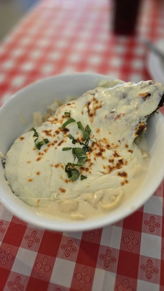 Food from Gambill's Pastaria & Grocery