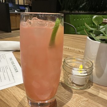 True Food Kitchen - hibiscus limeade - New American Near Me - Edison, New Jersey