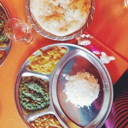 Holy Cow - Fin vegetarisk/vegansk thali och vitlöksnaan, dec 2014