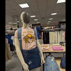 Dillard's